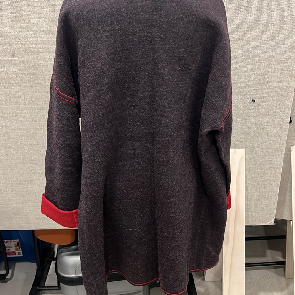 Authentic casual sweater - Picture 9 of 10